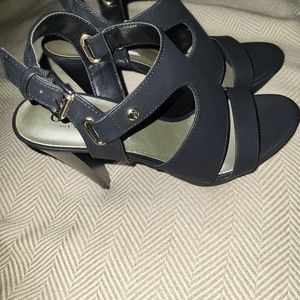 Guess Black Heels SZ-8.5